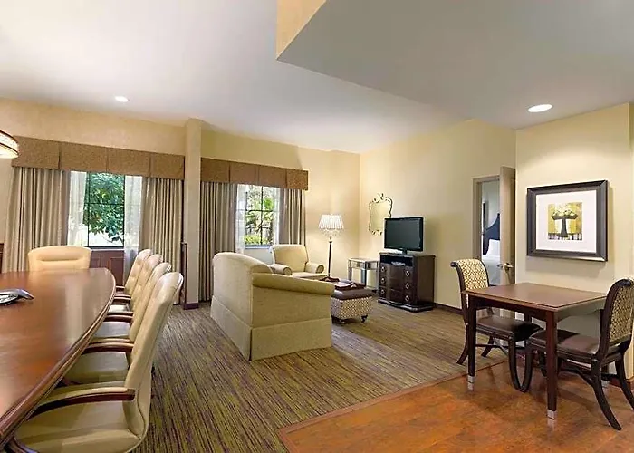 Homewood Lafayette-airport 3*
