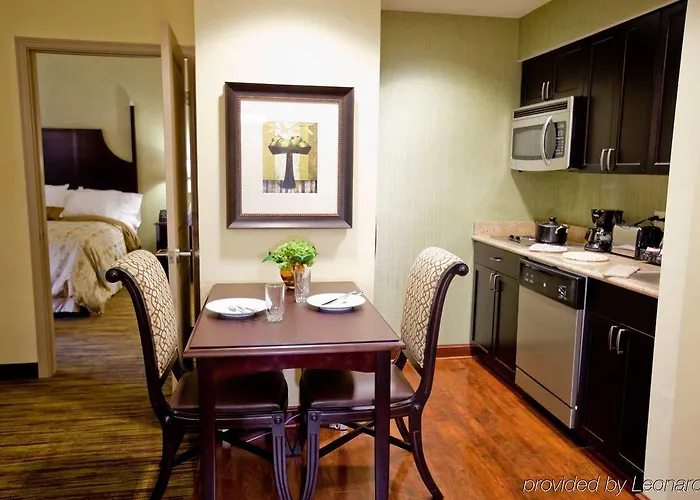Homewood Lafayette-airport 3*