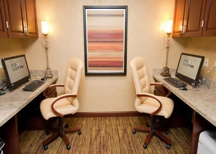 Homewood Lafayette-airport 3*